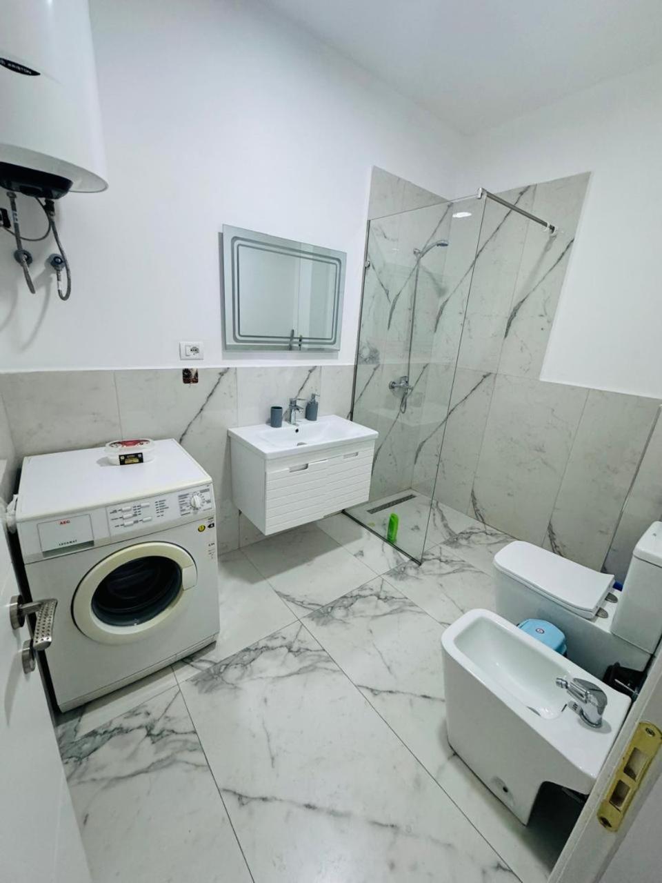 Apartamente 티라나 외부 사진