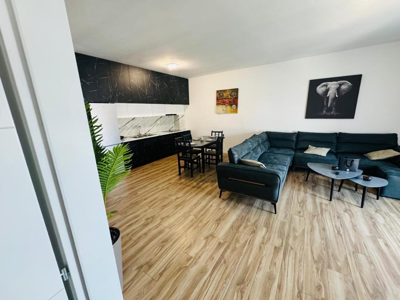 Apartamente 티라나 외부 사진