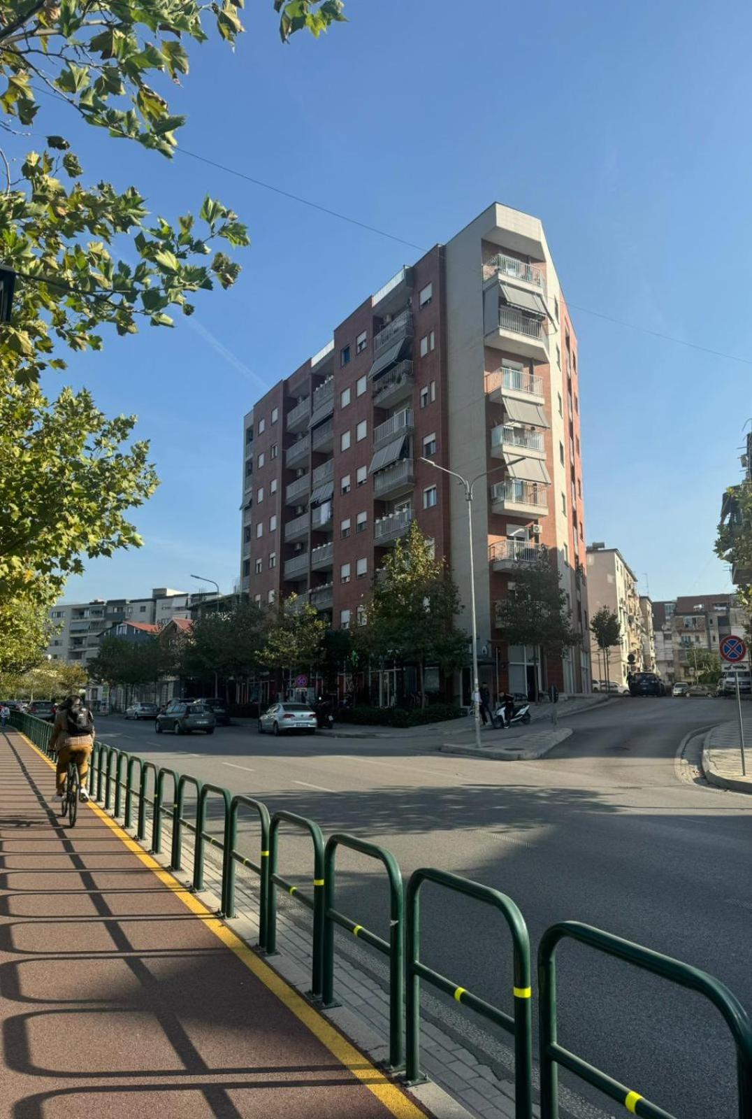 Apartamente 티라나 외부 사진
